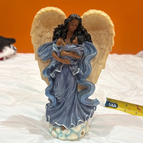 Angel Figurine with Blue and Cream Robe - Picture 5 of 7